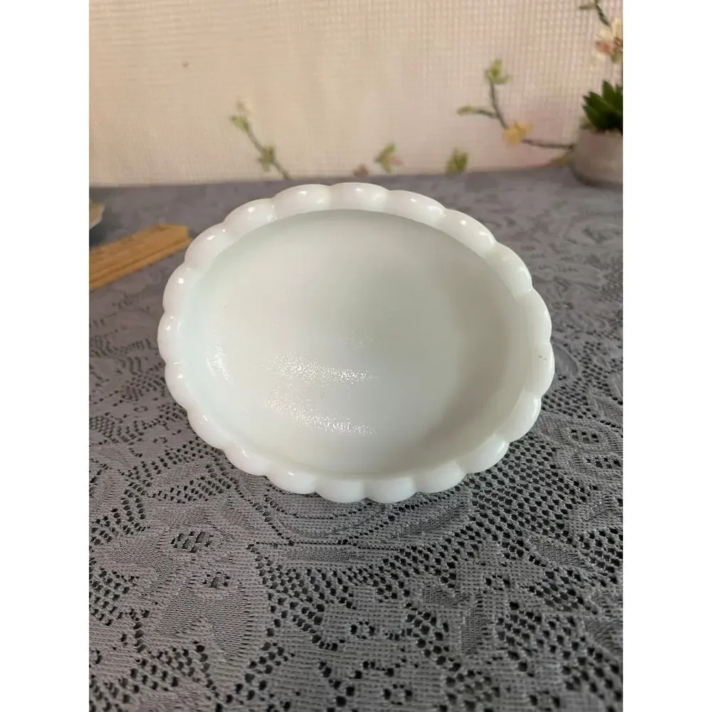 Westmoreland Milk Glass Double Candle Holder Swirl Shell 2 Light WG Mark Vintage
